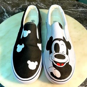 Mickey Mouse Shoes Disney “Vans Style” Custom Hand Painted Womens Loafers Size 8